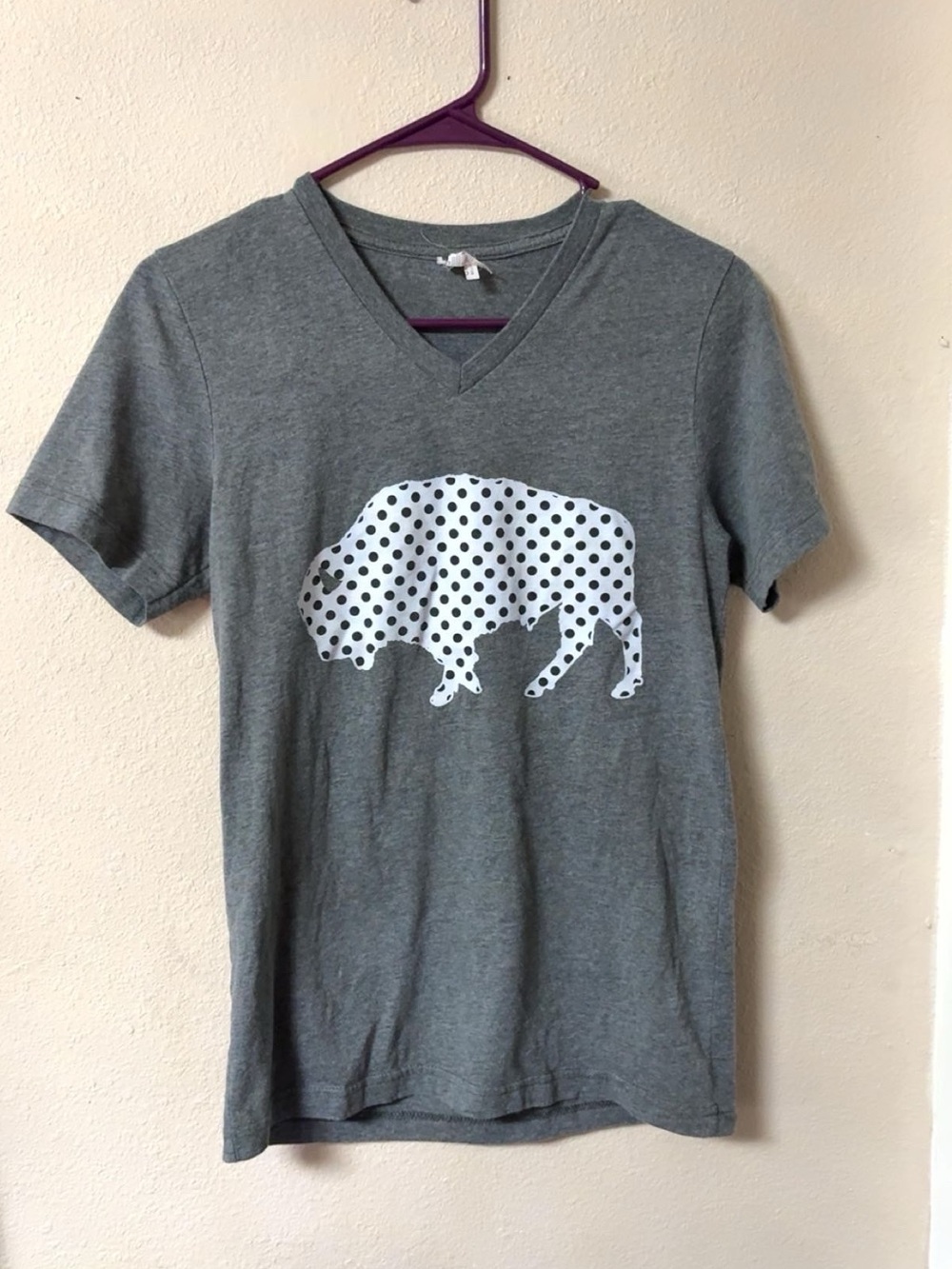 Women’s Gray V-Neck Tee with Polka Dot Buffalo Graphic